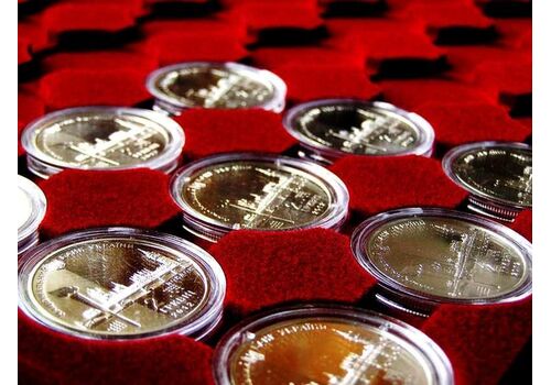 Планшет Schulz на 35 монет в капсуле 31.1 мм на юбилей.руб СССР + прозрачный футляр Темно-красный (S68), фото 3